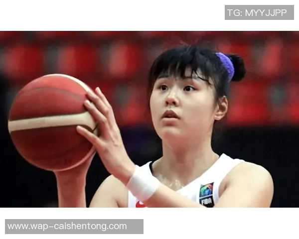 李月汝强势压制格里娜梦幻脚步引领全场瞩目